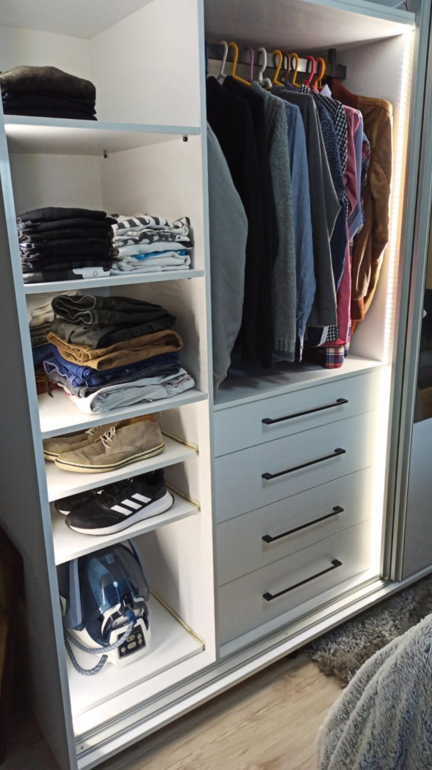 Εξατομικευμένη διαμόρφωση ντουλάπας