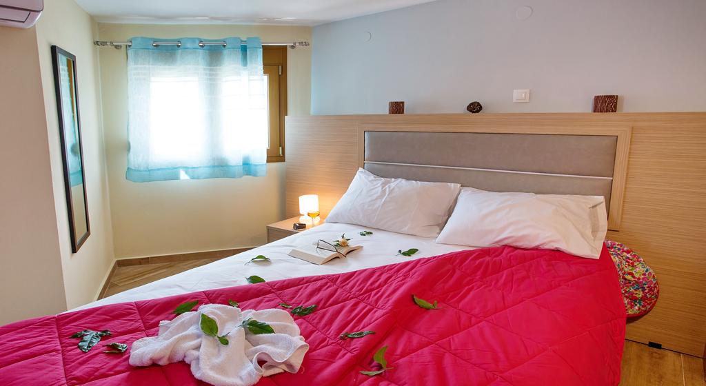 ΕΠΙΠΛΑ ΞΕΝΟΔΟΧΕΙΟΥ